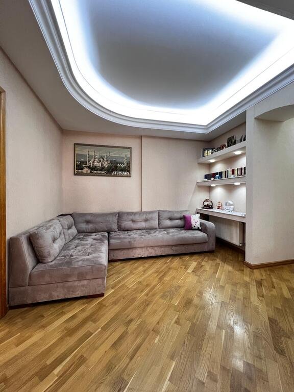 Satılır 3 otaqlı yeni tikili, 154 m², 28 May m.-3