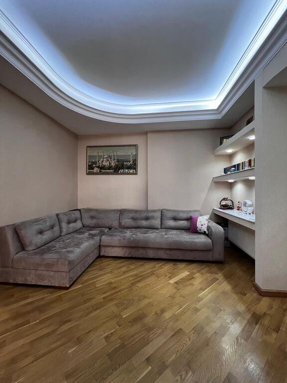 Satılır 3 otaqlı yeni tikili, 154 m², 28 May m.-6