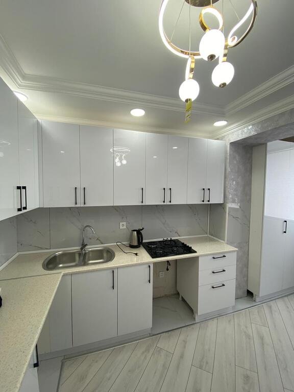 Satılır 3 otaqlı köhnə tikili, 85 m², Xalqlar dostluğu m.-11