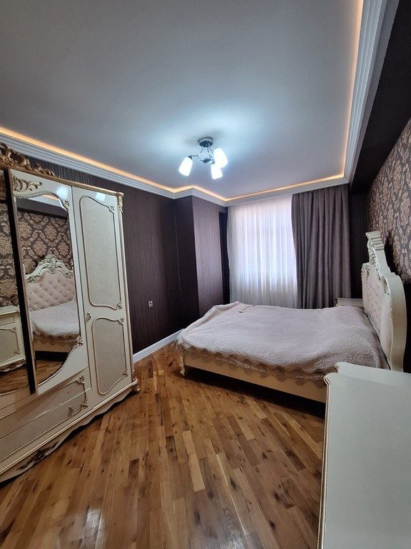 Satılır 3 otaqlı yeni tikili, 125 m², İnşaatçılar m.-16