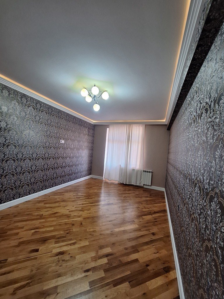 Satılır 3 otaqlı yeni tikili, 125 m², İnşaatçılar m.-12