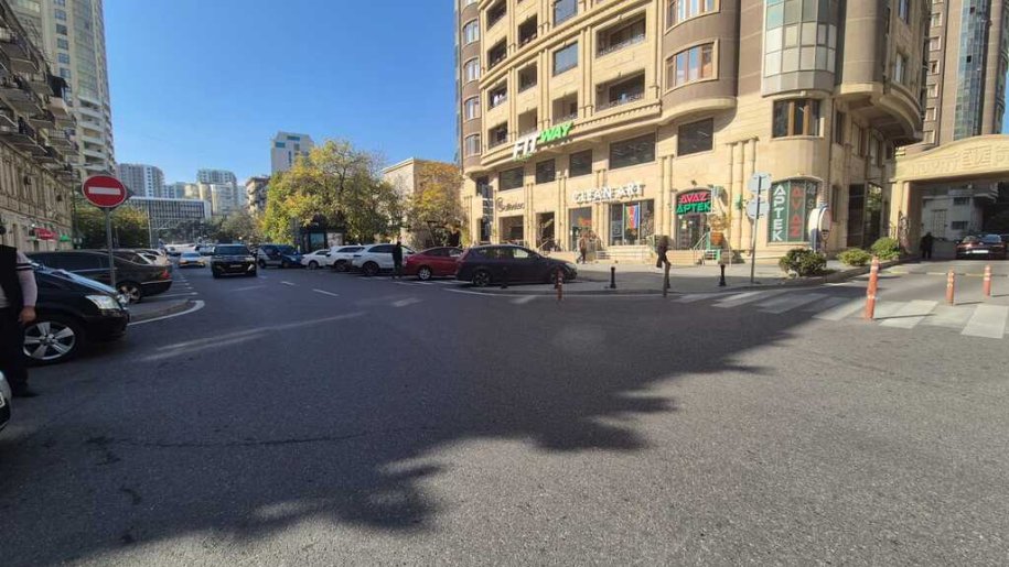 150 m<sup>2</sup> obyekt satılır, Nizami m.-8