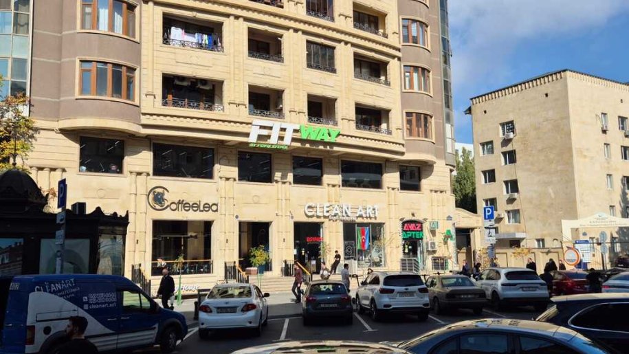 150 m<sup>2</sup> obyekt satılır, Nizami m.-10