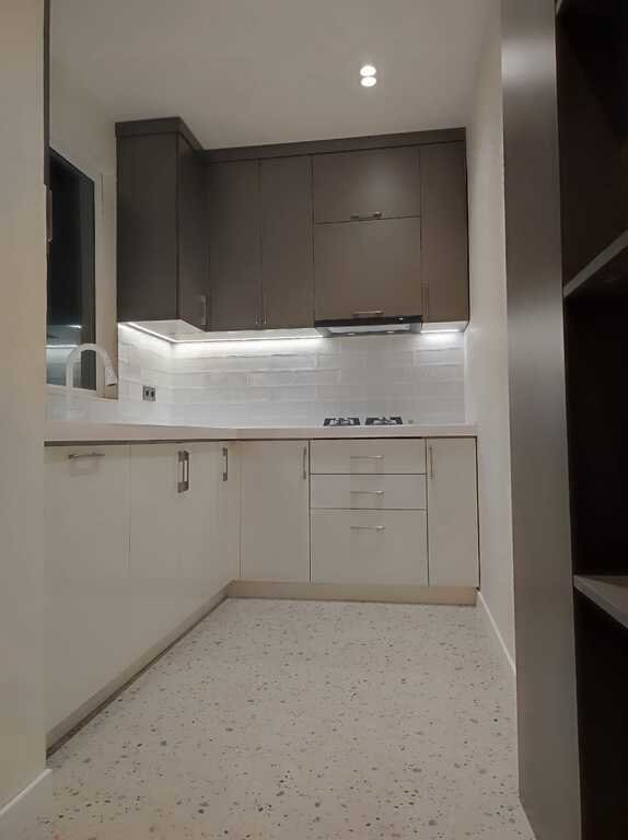 Satılır 4 otaqlı köhnə tikili, 130 m², Elmlər Akademiyası m.-11
