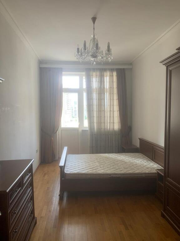 Kirayə verilir 3 otaqlı yeni tikili, 140 m², Nizami m.-5