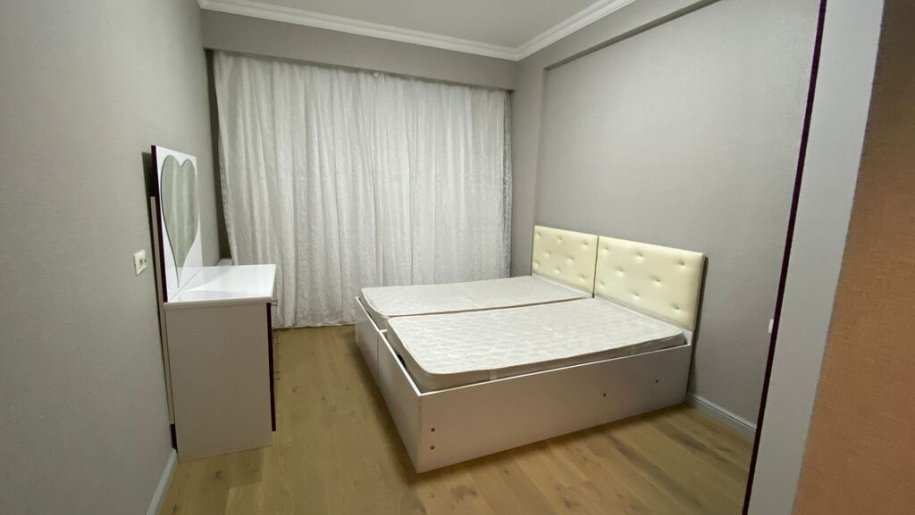 Kirayə verilir 3 otaqlı yeni tikili, 74 m², İnşaatçılar m.-5