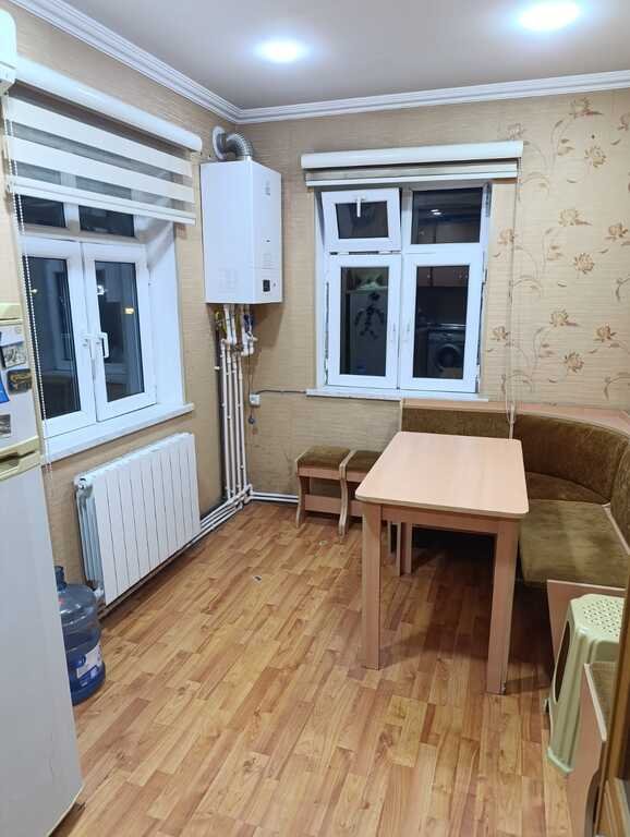 Satılır 3 otaqlı köhnə tikili, 90 m², Gənclik m.-13