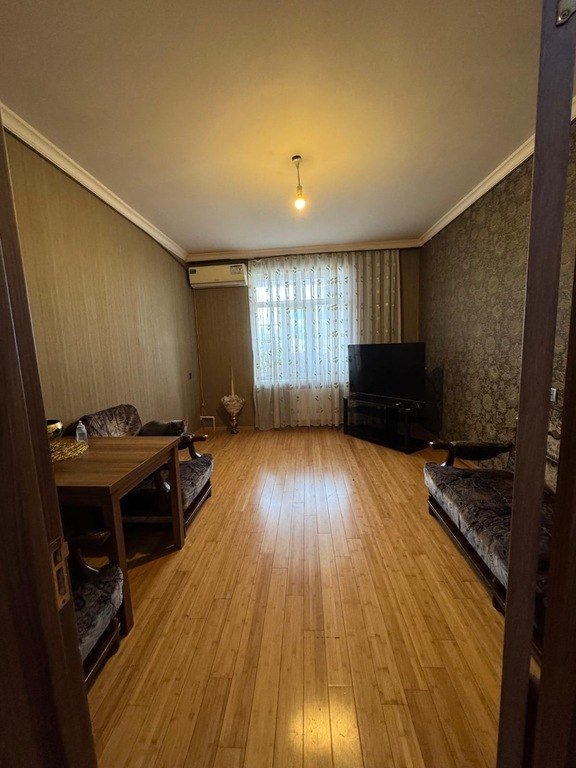 Satılır 2 otaqlı köhnə tikili, 65 m², Gənclik m.-17