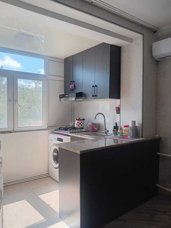 Satılır 2 otaqlı köhnə tikili, 31 m², Qara Qarayev m.-7