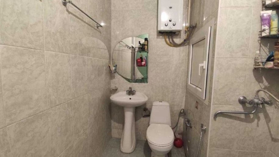 Satılır 2 otaqlı köhnə tikili, 35 m², Memar Əcəmi m.-8