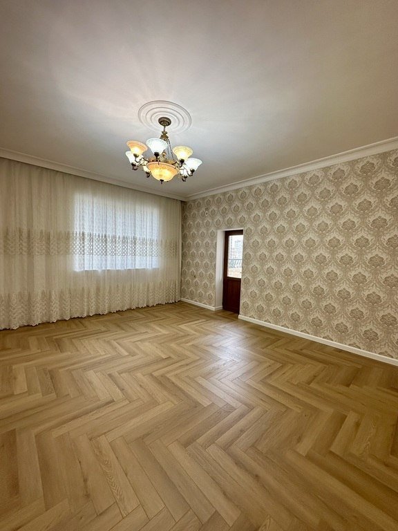 Satılır 3 otaqlı yeni tikili, 130 m², Azadlıq Prospekti m.-3