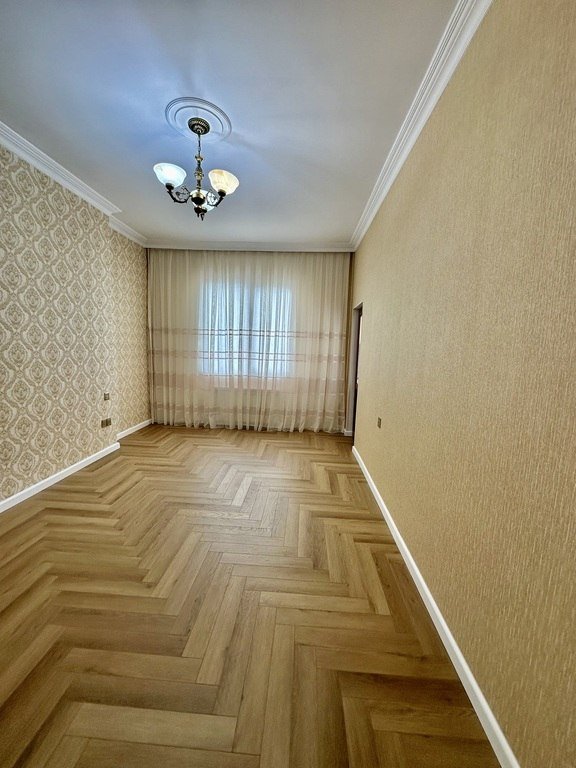 Satılır 3 otaqlı yeni tikili, 130 m², Azadlıq Prospekti m.-12