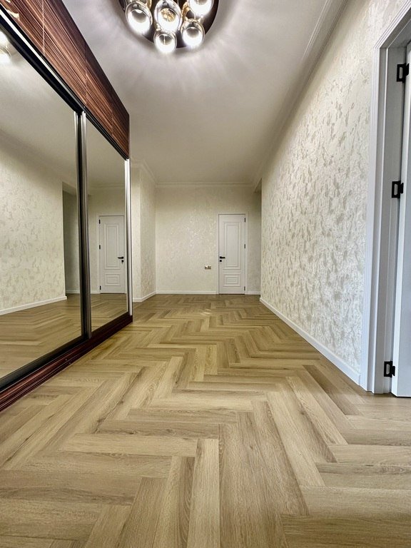 Satılır 3 otaqlı yeni tikili, 130 m², Azadlıq Prospekti m.-17