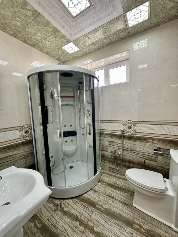 Satılır 3 otaqlı yeni tikili, 130 m², Azadlıq Prospekti m.-20