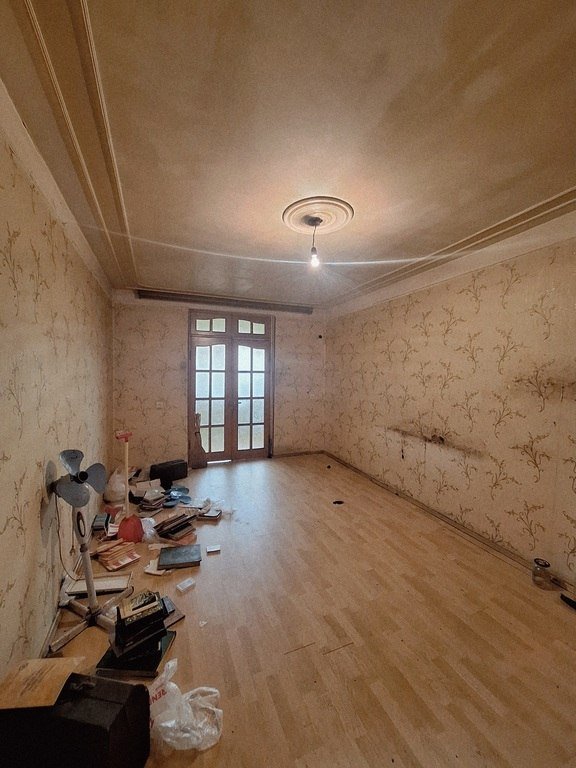 Satılır 2 otaqlı köhnə tikili, 45 m², Elmlər Akademiyası m.-1