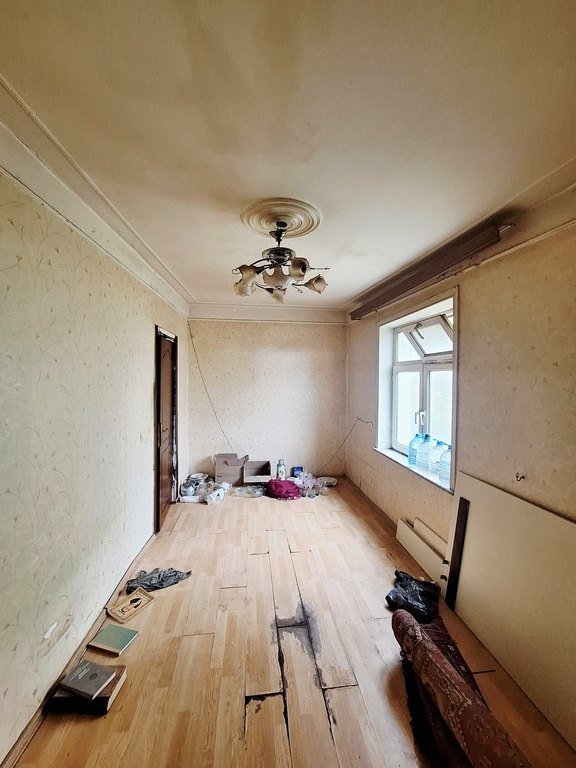 Satılır 2 otaqlı köhnə tikili, 45 m², Elmlər Akademiyası m.-3