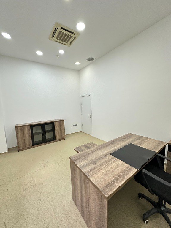 35 m<sup>2</sup> ofis icarəyə verilir, 28 May m.-5