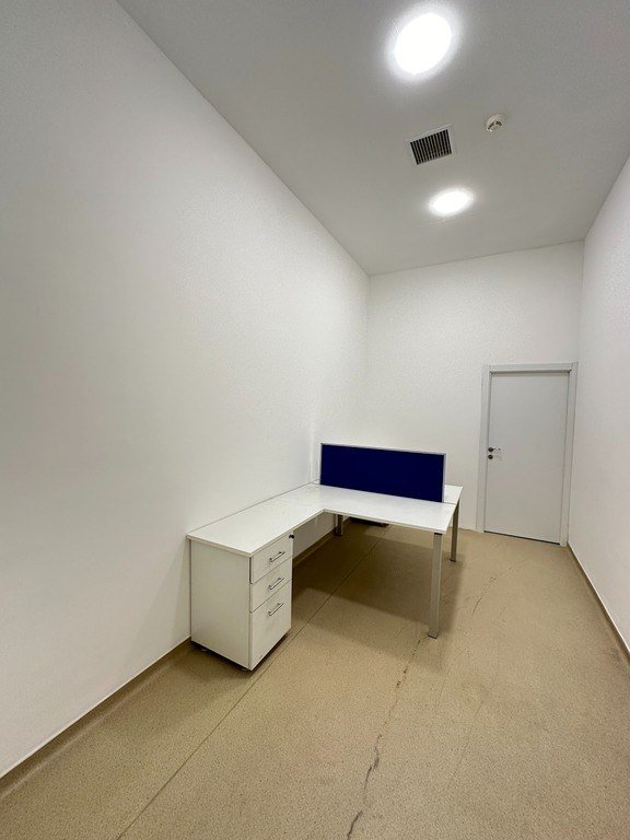 35 m<sup>2</sup> ofis icarəyə verilir, 28 May m.-9