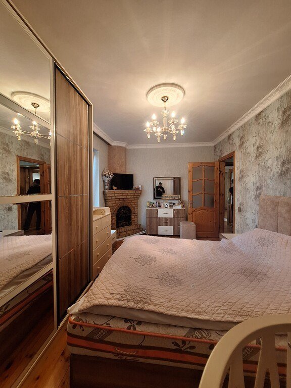 Satılır 3 otaqlı köhnə tikili, 80 m², İnşaatçılar m.-2