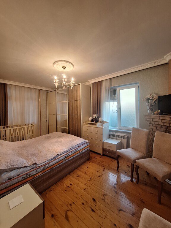 Satılır 3 otaqlı köhnə tikili, 80 m², İnşaatçılar m.-10