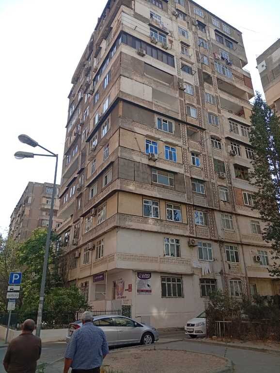 Satılır 2 otaqlı köhnə tikili, 60 m², Azadlıq Prospekti m.-2