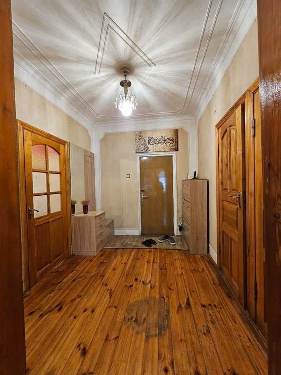 Satılır 2 otaqlı köhnə tikili, 60 m², Azadlıq Prospekti m.-5