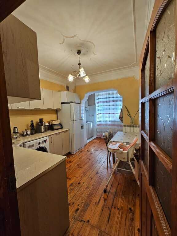 Satılır 2 otaqlı köhnə tikili, 60 m², Azadlıq Prospekti m.-7