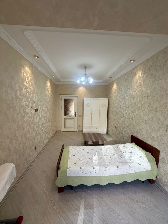 Kirayə verilir 3 otaqlı yeni tikili, 140 m², İnşaatçılar m.-3