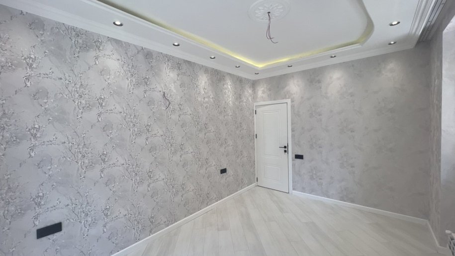 Satılır 3 otaqlı yeni tikili, 110 m², İnşaatçılar m.-2