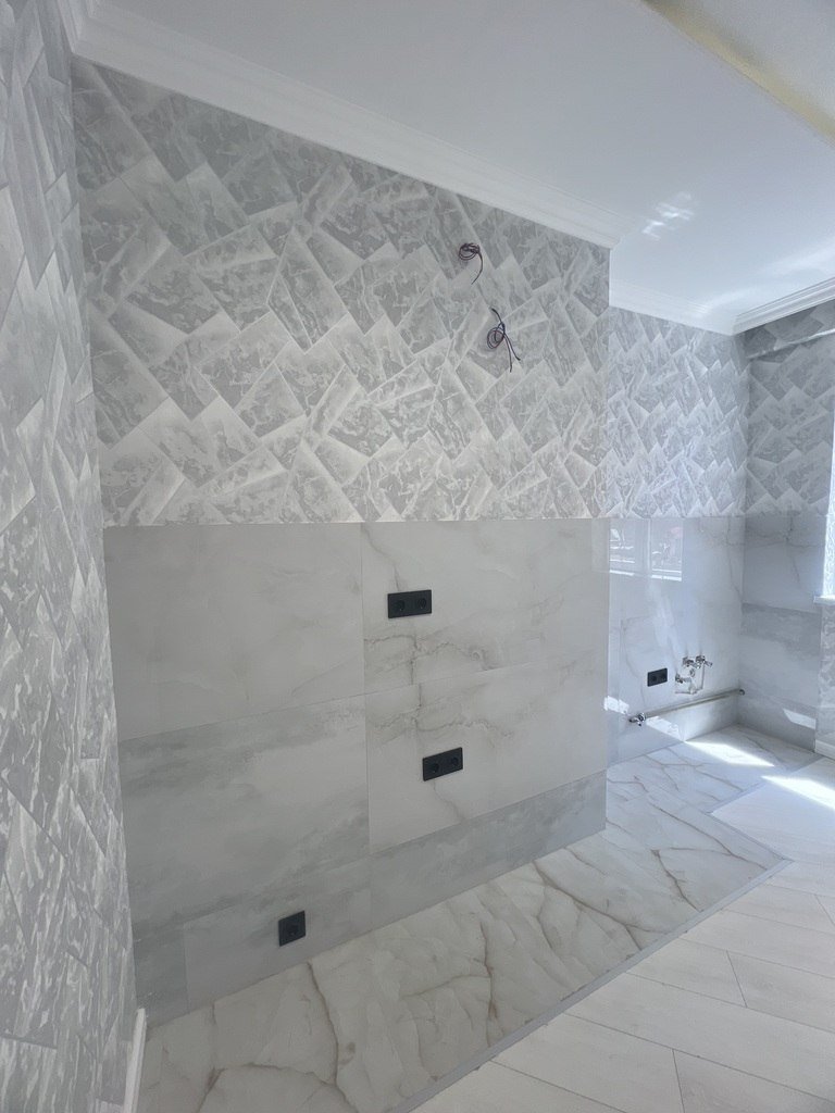 Satılır 3 otaqlı yeni tikili, 110 m², İnşaatçılar m.-3