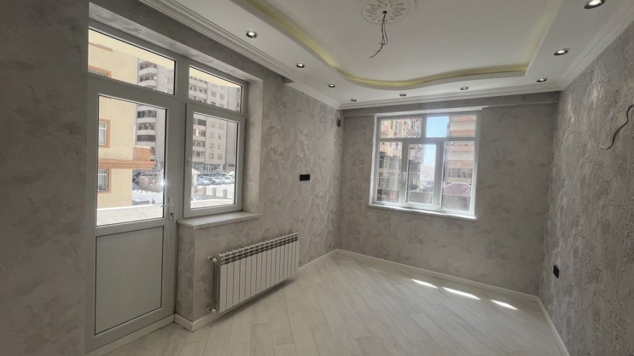 Satılır 3 otaqlı yeni tikili, 110 m², İnşaatçılar m.-5