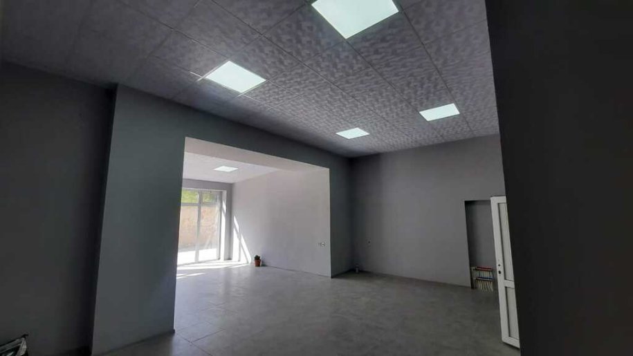 90 m<sup>2</sup> obyekt satılır, İnşaatçılar m.-3