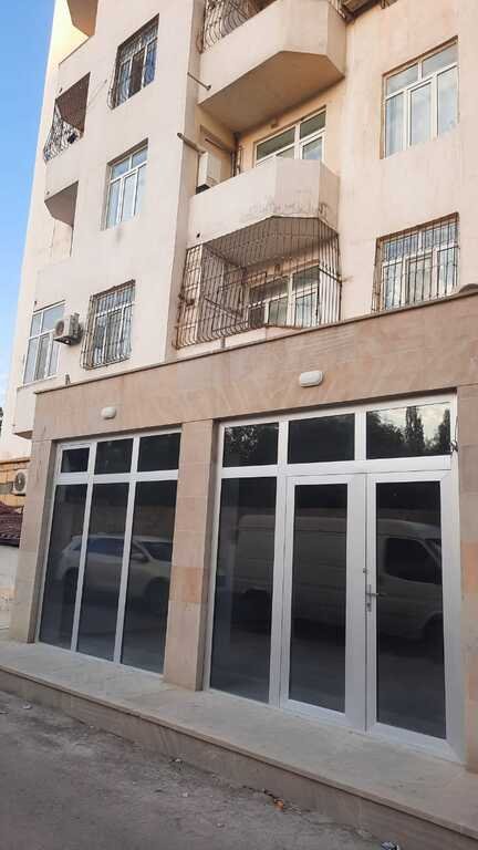 90 m<sup>2</sup> obyekt satılır, İnşaatçılar m.-4