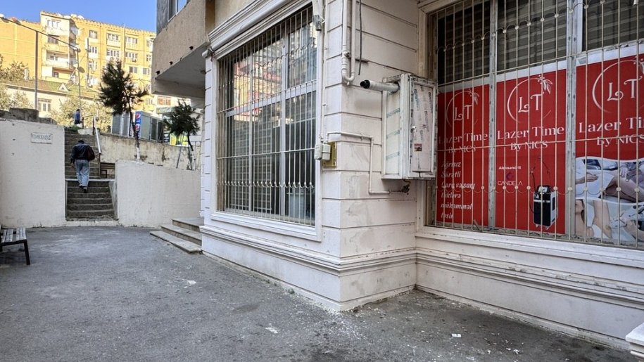 100 m<sup>2</sup> obyekt satılır, İnşaatçılar m.-2