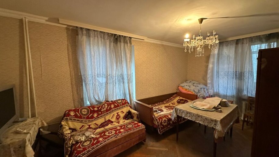 Satılır 1 otaqlı köhnə tikili, 36 m², İnşaatçılar m.-4