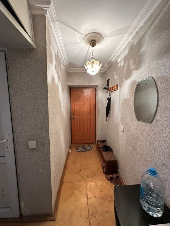 Satılır 1 otaqlı köhnə tikili, 36 m², İnşaatçılar m.-12