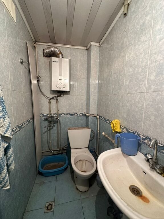 Satılır 1 otaqlı köhnə tikili, 36 m², İnşaatçılar m.-15