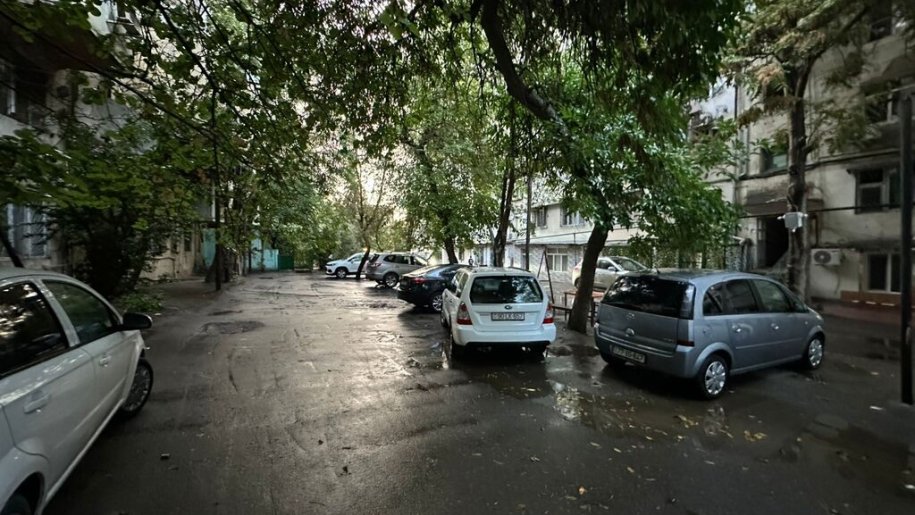 Satılır 1 otaqlı köhnə tikili, 36 m², İnşaatçılar m.-19