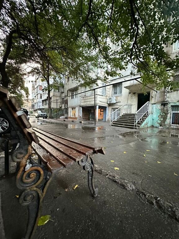 Satılır 1 otaqlı köhnə tikili, 36 m², İnşaatçılar m.-20