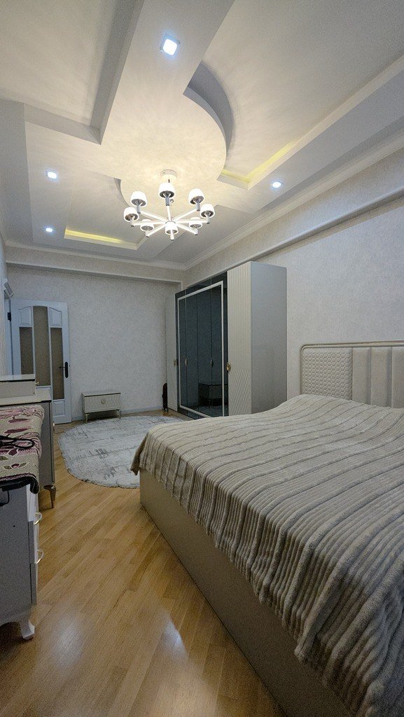 Satılır 4 otaqlı yeni tikili, 170 m², Azadlıq Prospekti m.-5