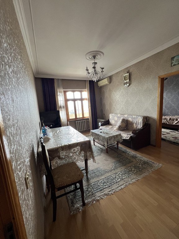 Satılır 5 otaqlı köhnə tikili, 120 m², Xalqlar dostluğu m.-2