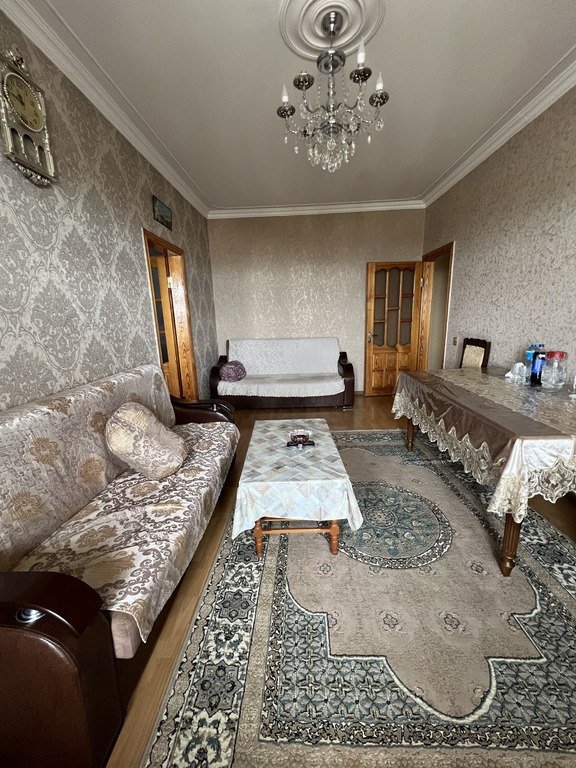 Satılır 5 otaqlı köhnə tikili, 120 m², Xalqlar dostluğu m.-11