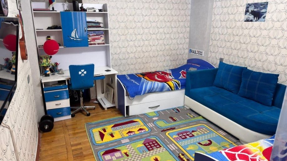 Satılır 3 otaqlı köhnə tikili, 80 m², İnşaatçılar m.-5