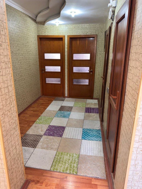 Satılır 3 otaqlı köhnə tikili, 80 m², İnşaatçılar m.-12