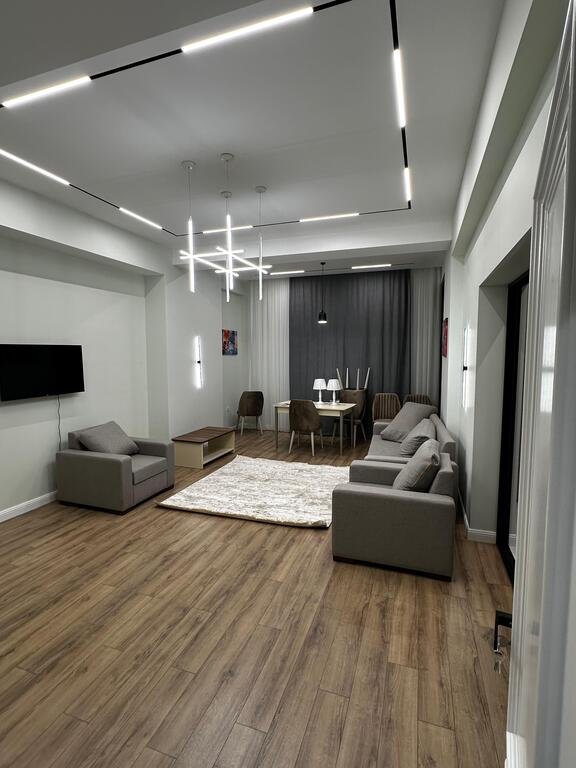 Kirayə verilir 3 otaqlı yeni tikili, 140 m², Elmlər Akademiyası m.-1