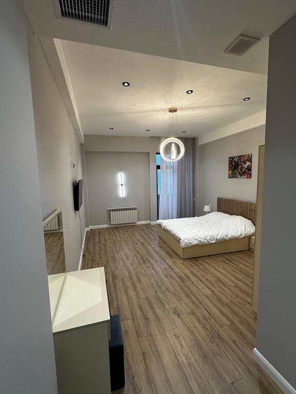 Kirayə verilir 3 otaqlı yeni tikili, 140 m², Elmlər Akademiyası m.-9