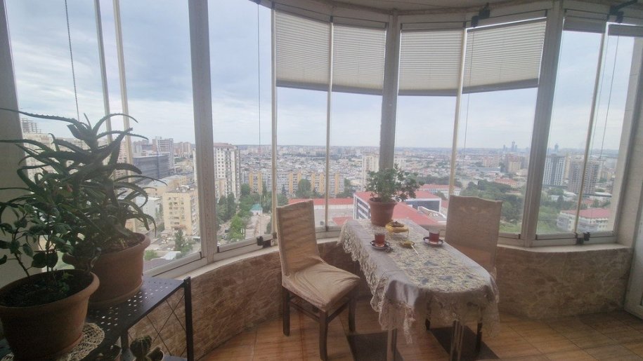Satılır 3 otaqlı yeni tikili, 108 m², 8 noyabr-22