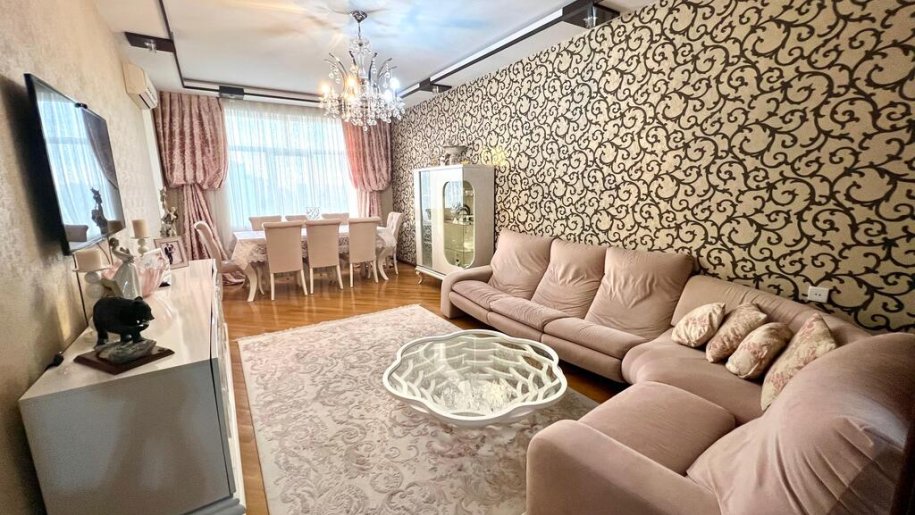 Satılır 3 otaqlı yeni tikili, 119 m², İnşaatçılar m.-1