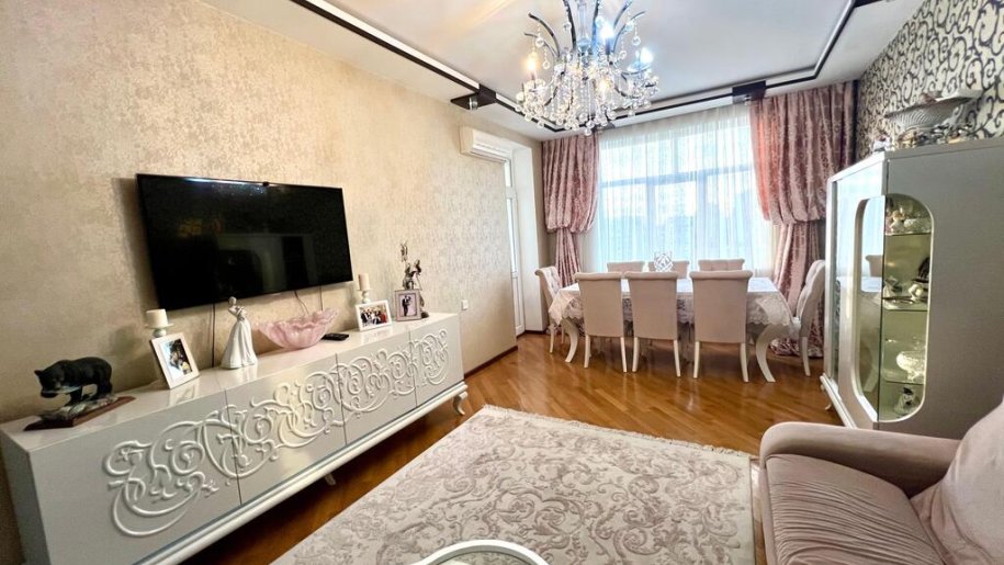 Satılır 3 otaqlı yeni tikili, 119 m², İnşaatçılar m.-2