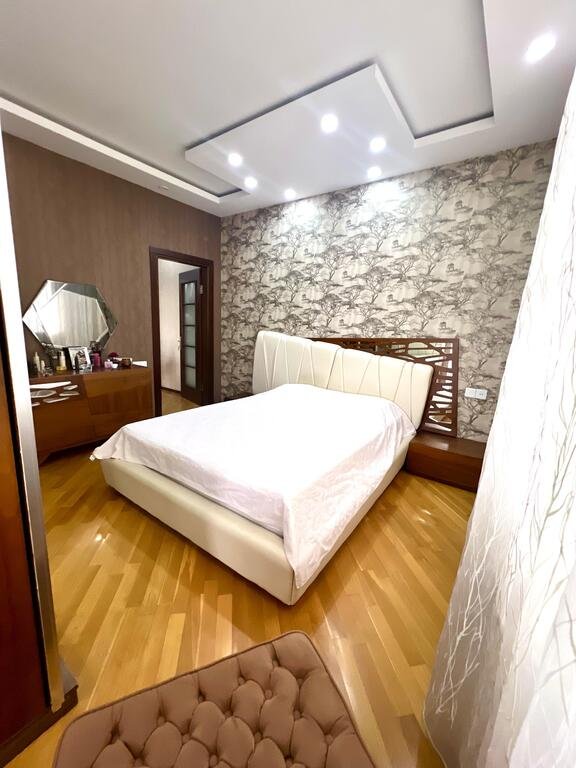 Satılır 3 otaqlı yeni tikili, 119 m², İnşaatçılar m.-10